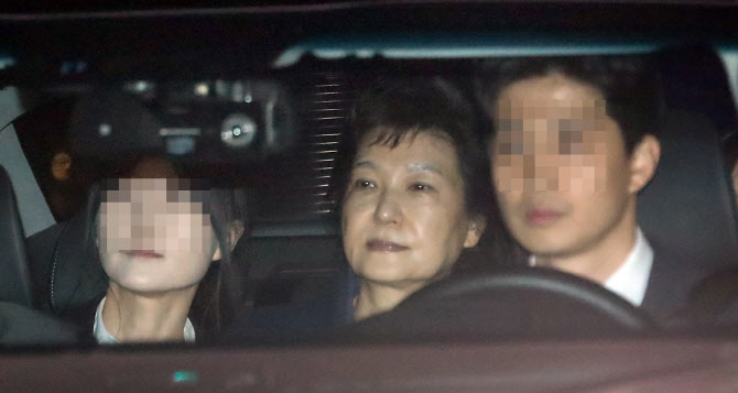  박근혜사면 관련주 총정리