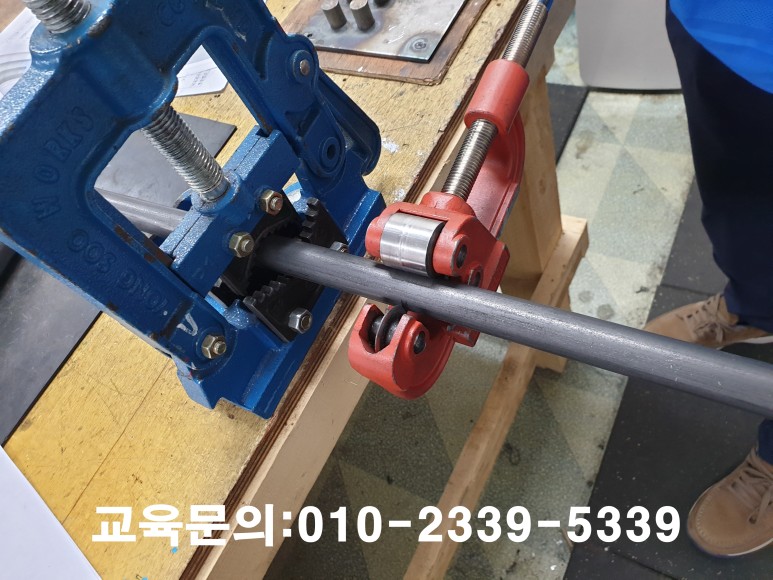 온수온돌 건축도장 기능사 실기준비는 f4 비자자격증 / 방수 거푸집