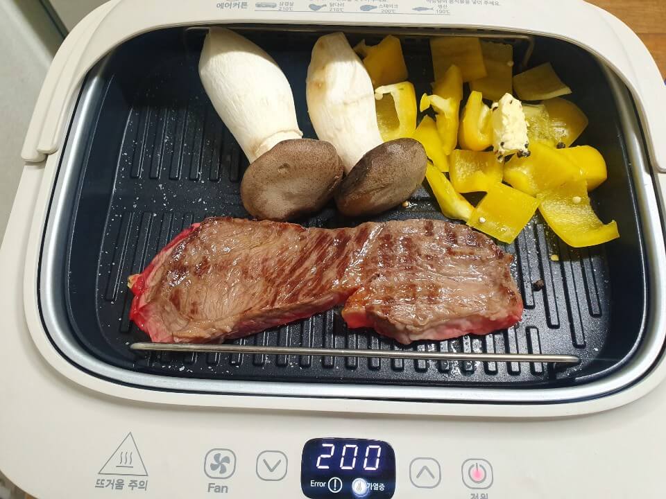 고기 굽는 이미지