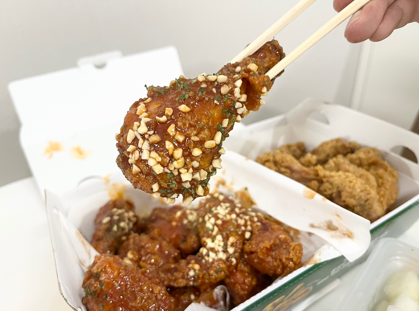  BBQ 황금올리브 반반치킨(후라이드, 양념) 솔직후기