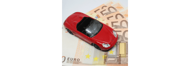 자동차 다이렉트 보험 뜻과 장단점 썸네일
지폐 위에 있는 장난감 자동차