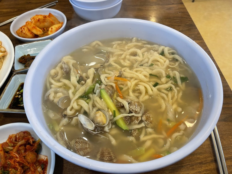 바구니칼국수 이미지