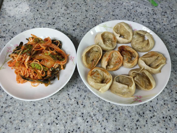 열무-비빔국수-군만두