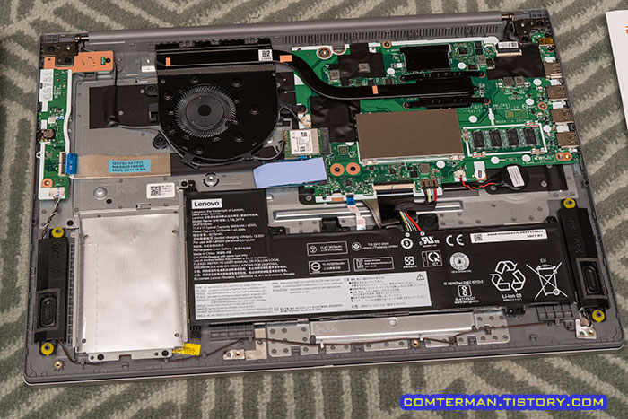 레노버 17ARE05 내부