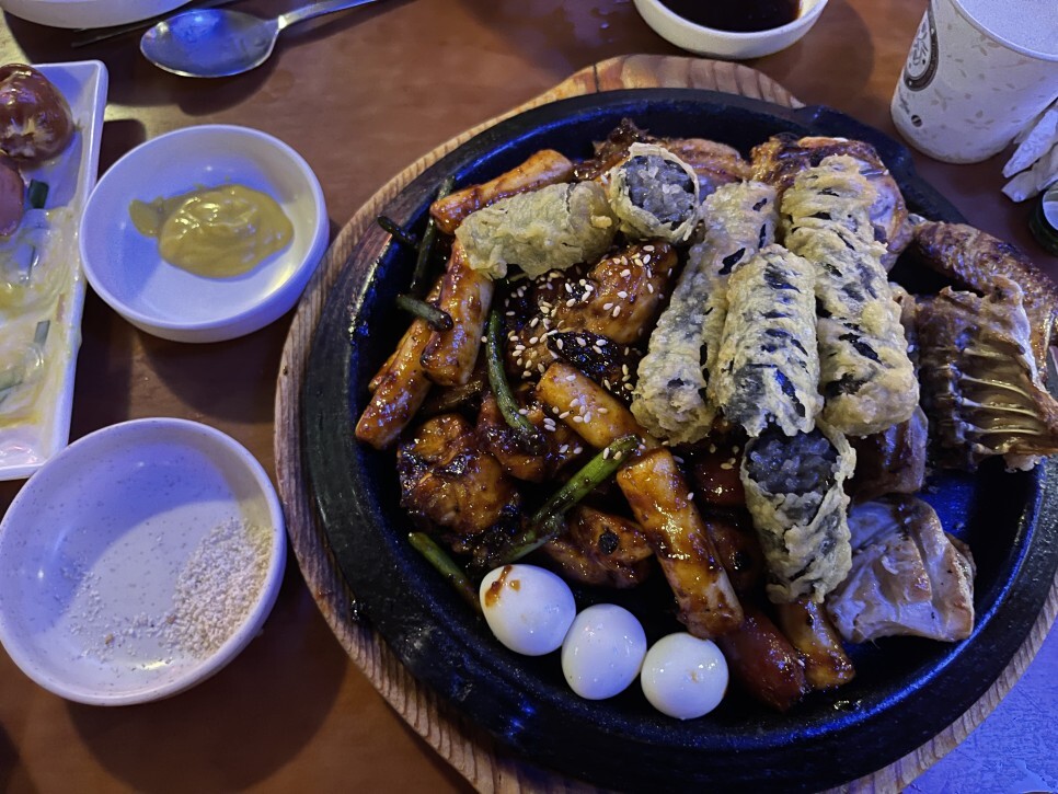 닭꾸버숯불양념치킨 이미지