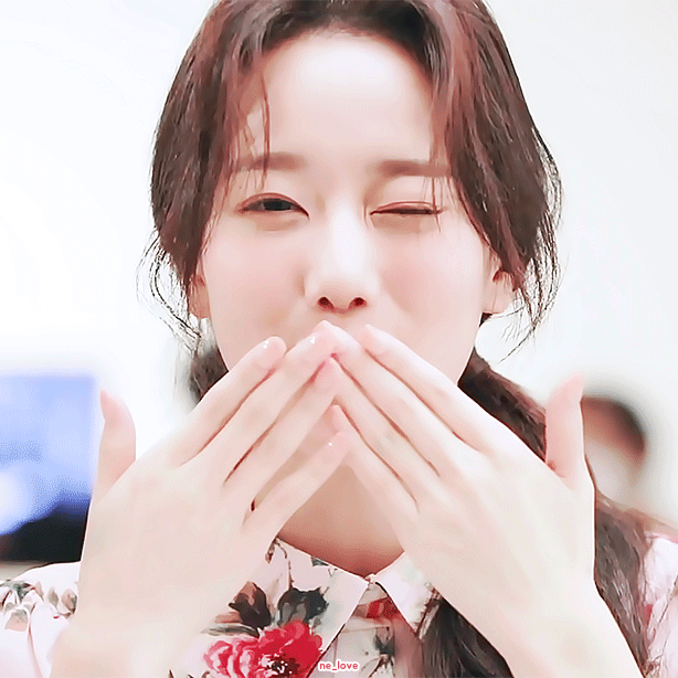  지니킴의 새로운 뮤즈 에이프릴 나은