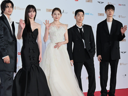  Netflix 넷플릭스 영화 발레리나 오프닝 액션은 좋았던 결말 출연진 노출 여고생 정보 청불 평점 리뷰 김무열 전종서