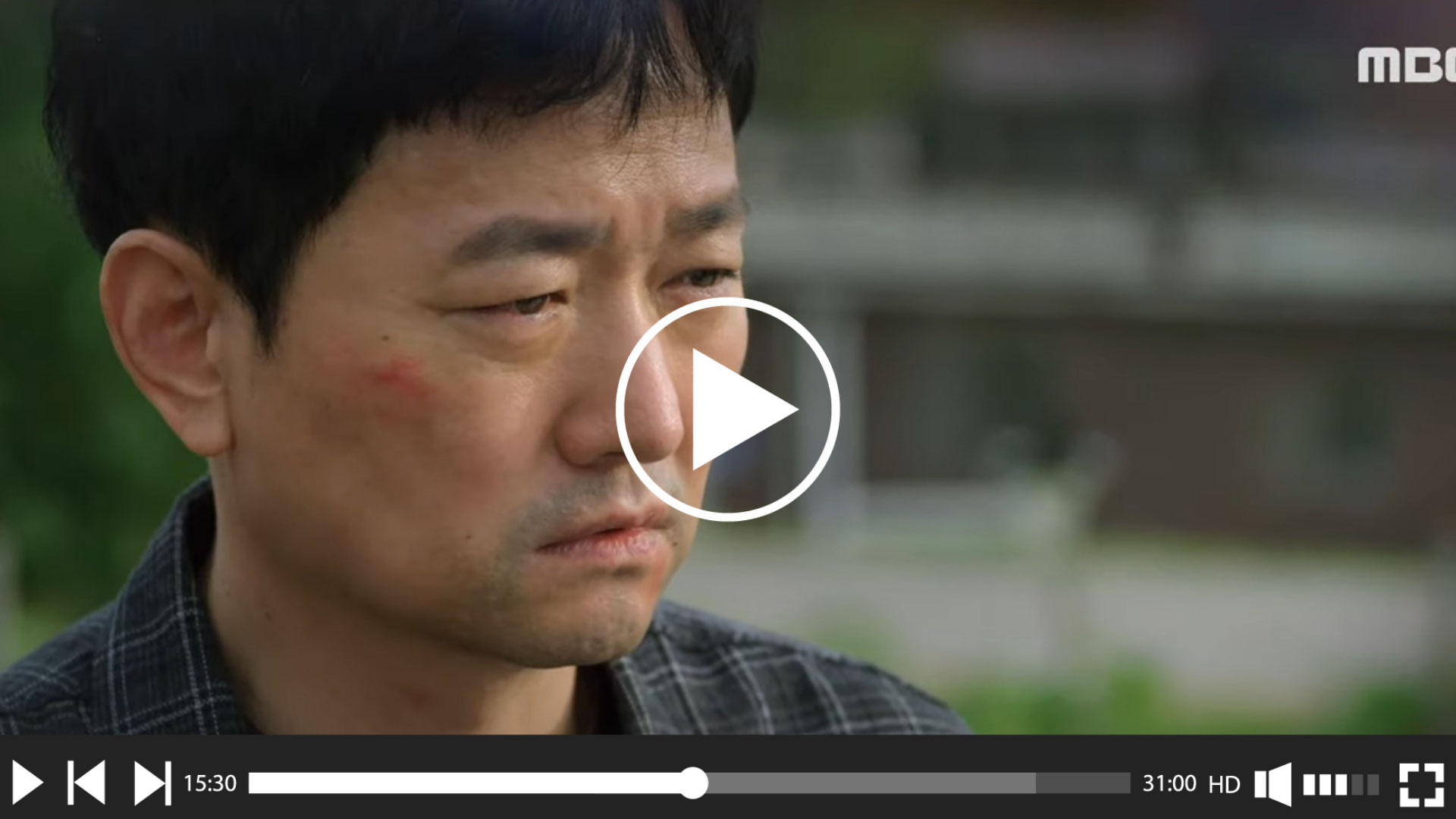  생활 속 필수 꿀팁을 알려주는 남자