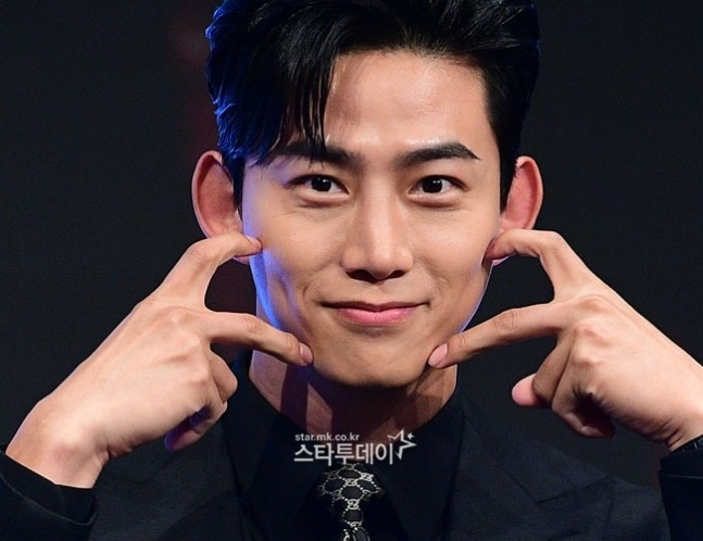 옥택연, 여자친구와 데이트 즐겨 – 비연예인 연인의 따뜻한 모습