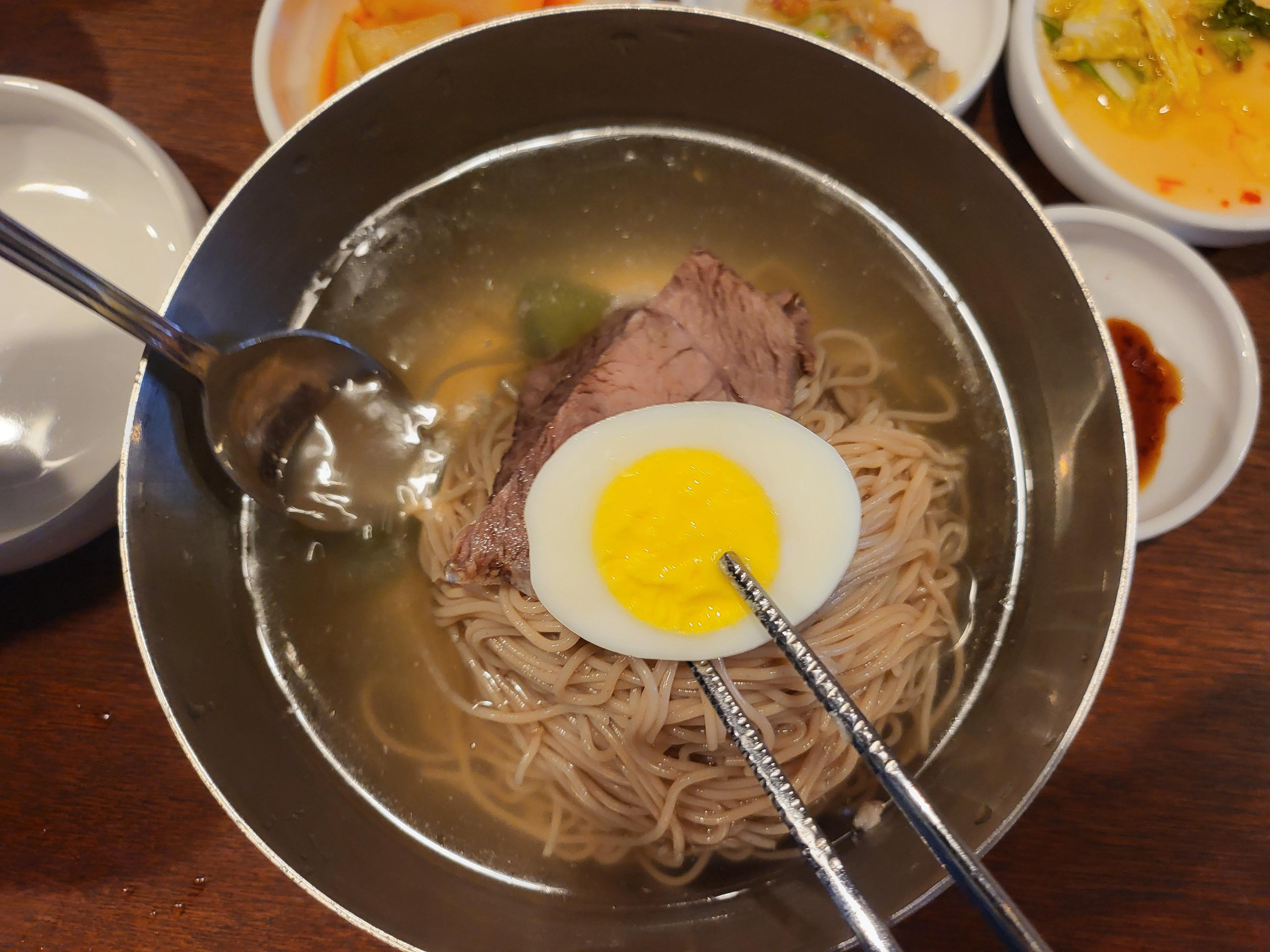 평양냉면 이미지