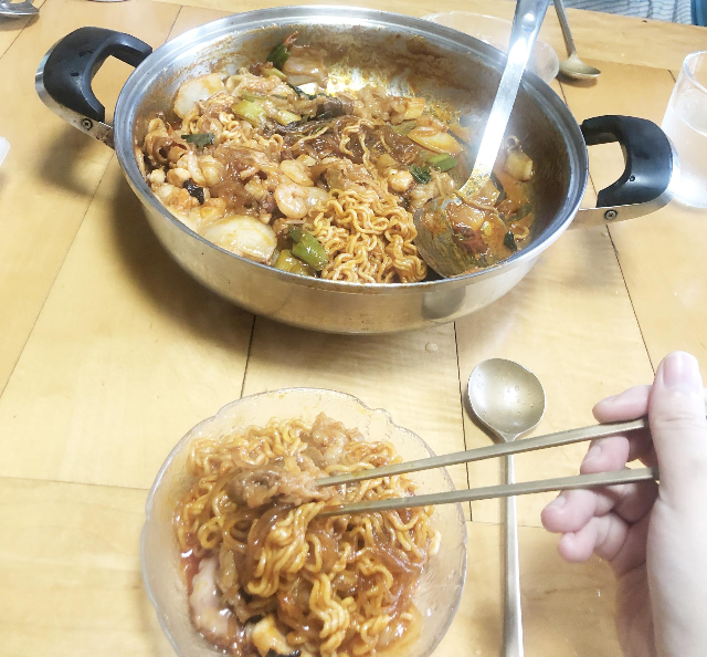  [맛있는 이야기] 감성낙곱새
