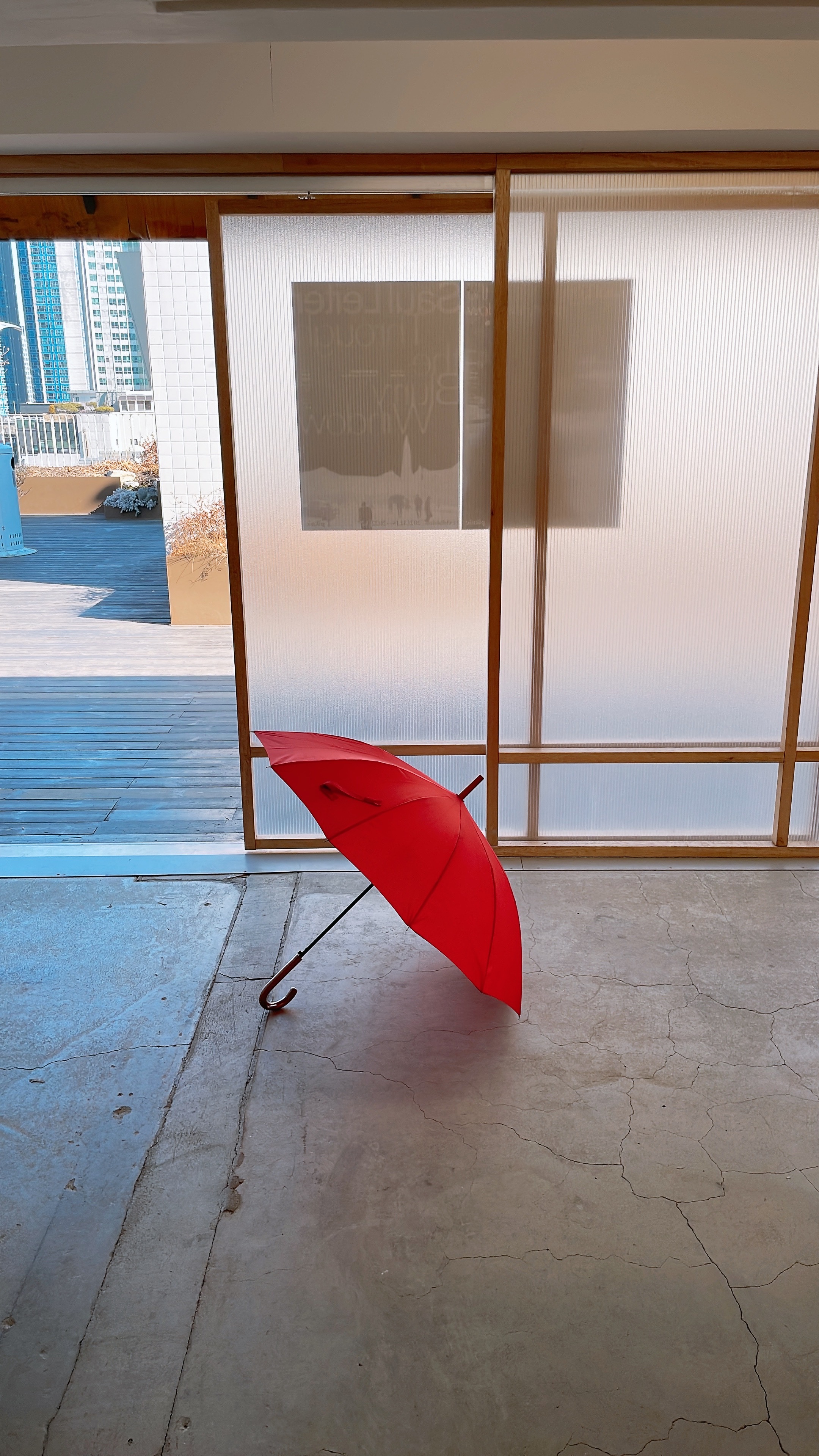 시그니처-빨간우산