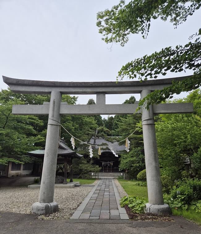 홍씨의 일본 이야기
아키타 여행 🌾 이야타카 신사(彌高神社)