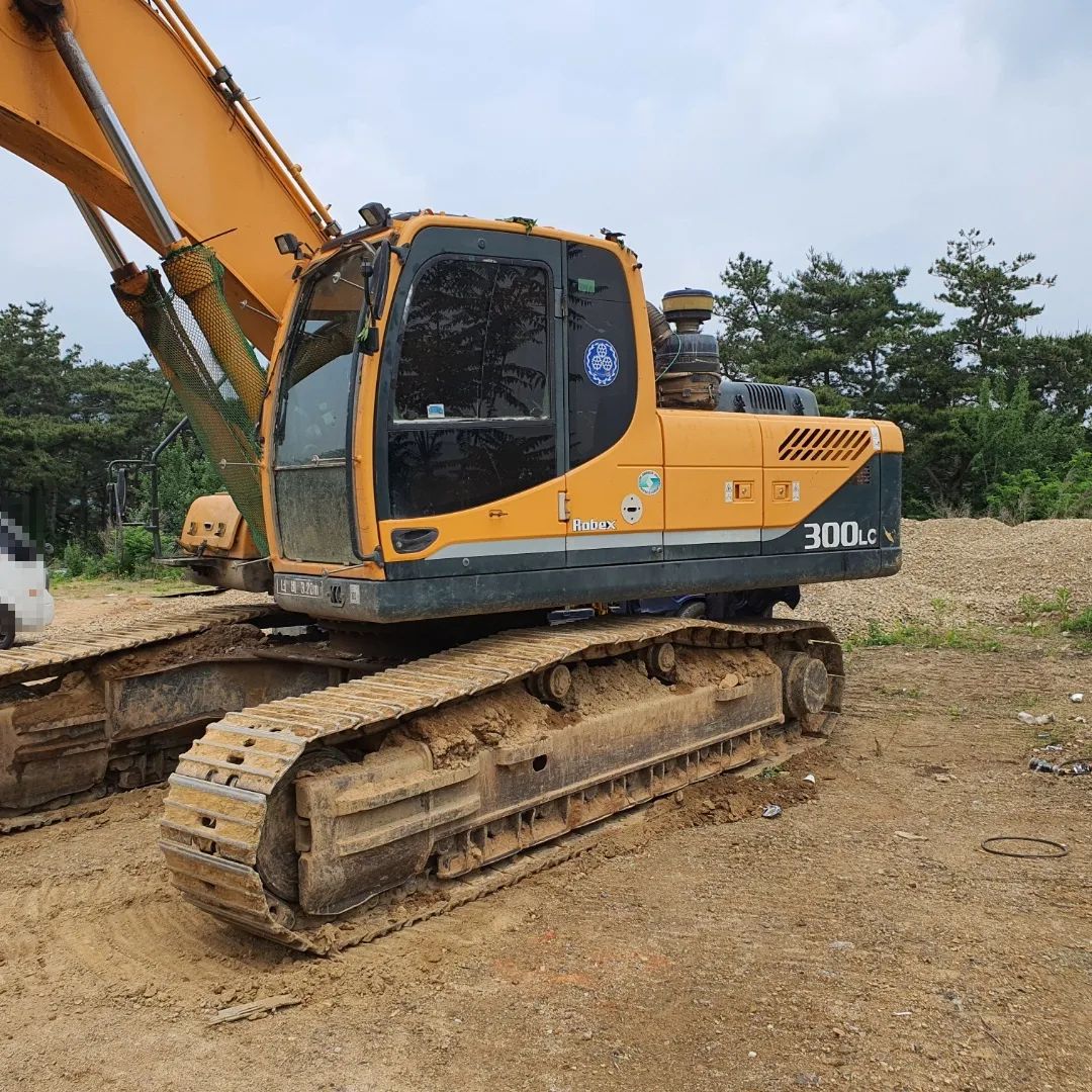 현대 HYUNDAI R300LC 커민스 2011년식 4200만원 판매합니다