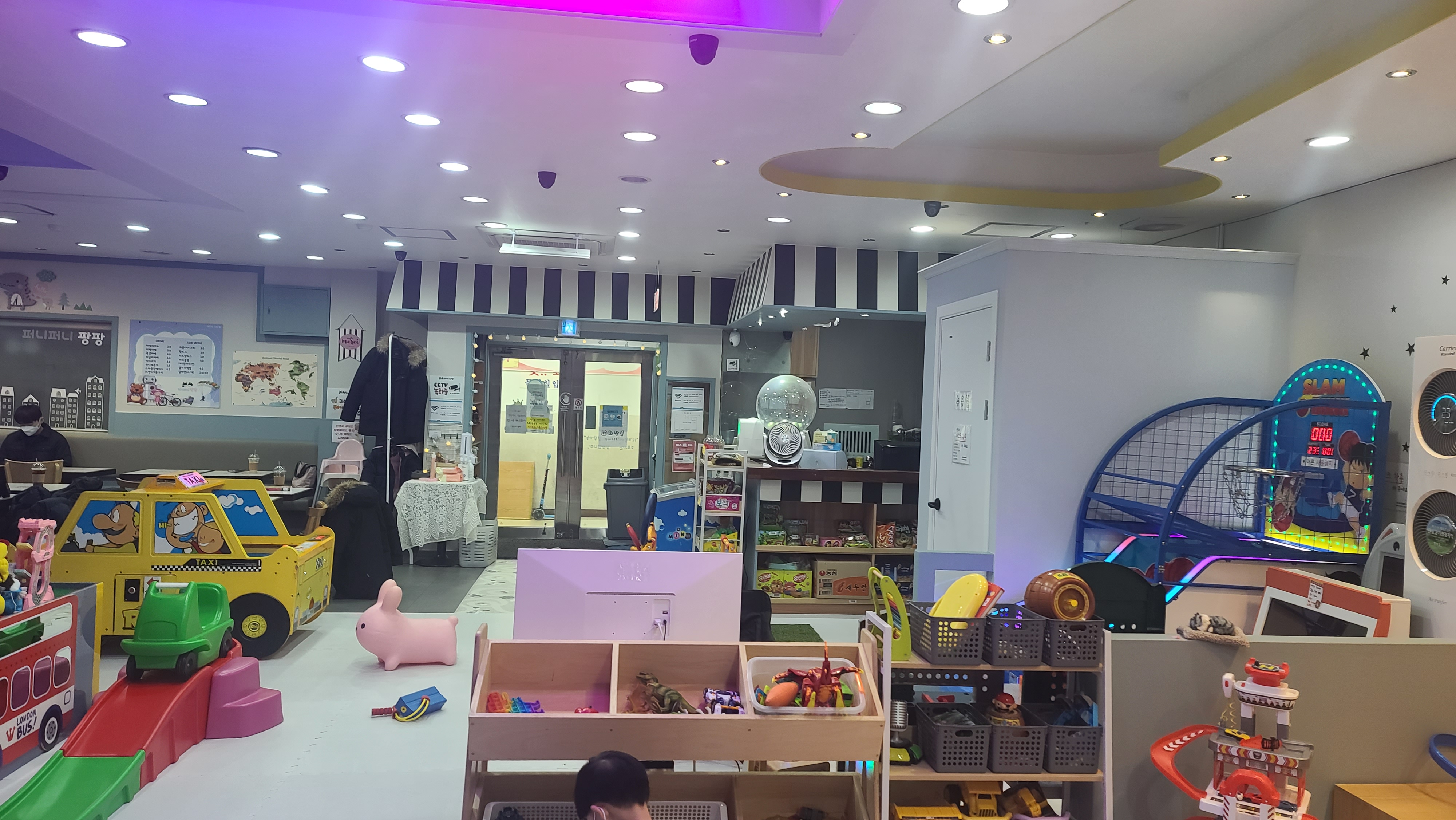 퍼니퍼니팡팡키즈까페