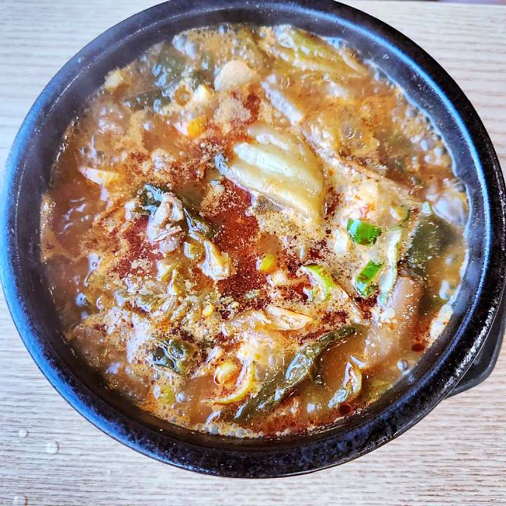  생방송투데이 1++ 한우가 한가득 소고기 국밥 양념 돼지갈비 6천원 한우국밥 경복궁역 인왕산 맛집 추천 맛있GO 싸다GO