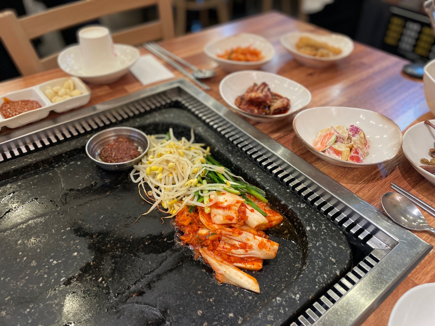 지리산흑돼지곱돌구이 밑반찬