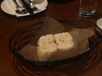 바칼라 치킨스테이크 부추페스토 이탈리아음식