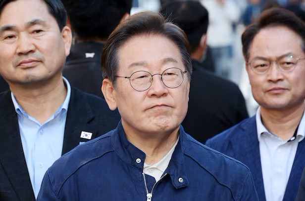 5월2일 경청투어 중인 이재명 후보, 강원도 인제군 원통시장