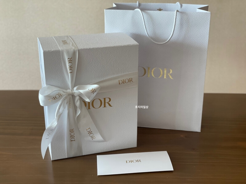 [Dior] 디올 레이디백 스몰 블랙 - 새상품 포장 모습