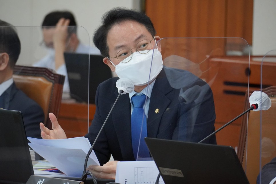 국정 감사를 실시했습니다.한국부동산원, 주택도시보증공사, 국토교통과학기술진흥원 2