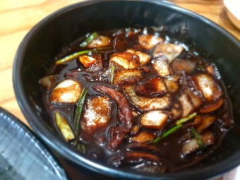 접짝뼈국