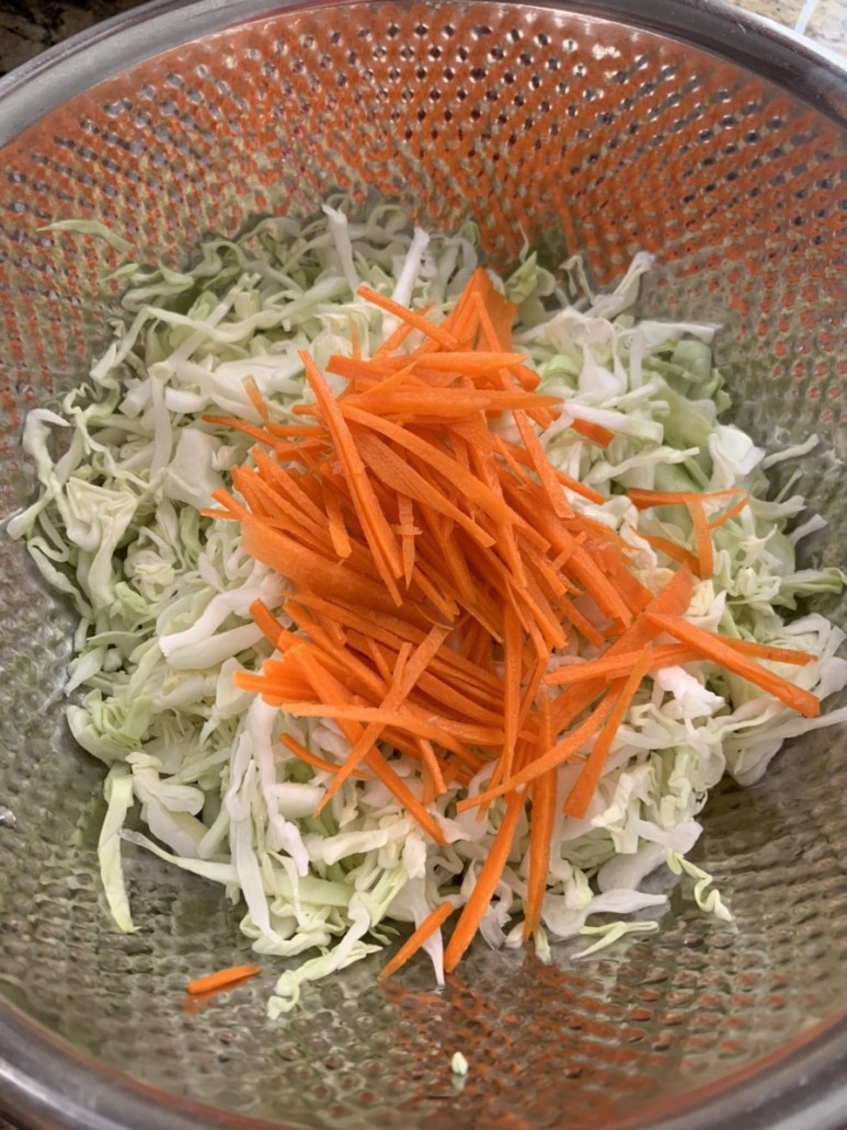 sliced-carrots-cabbaged