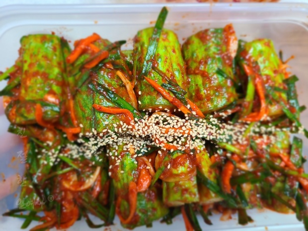  오이소박이 아삭하게 맛있게 만드는 황금레시피