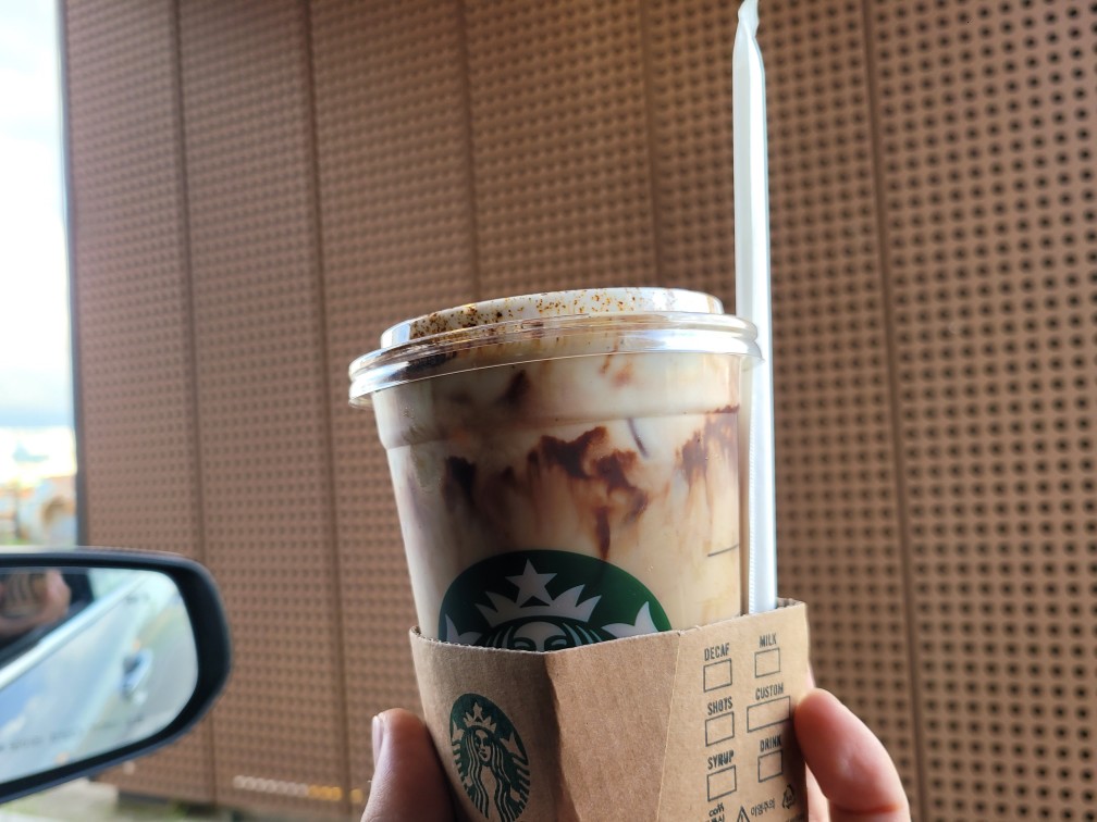 아이스 블랙 글레이즈드 라떼와의 만남