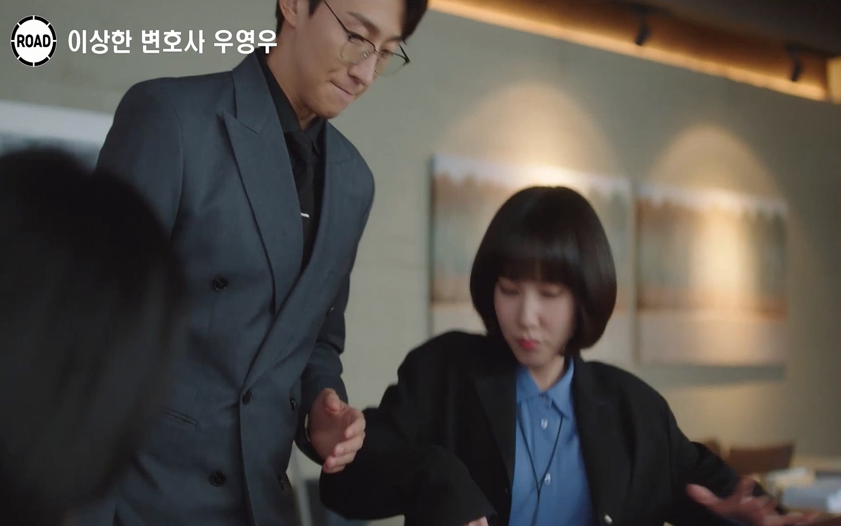 신선한 소재와 깔끔한 전개, 아름다운 결말로 시청율 신기록 세우며 전 세계인의 마음을 울린??이상한 변호사 우영우??시즌1, 《1~16화》 한방에 몰아보기.mp4_20220824_140931.270.jpg