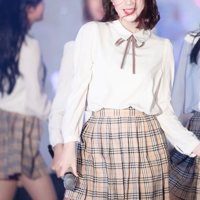 버스터즈 채연 사진 프로필