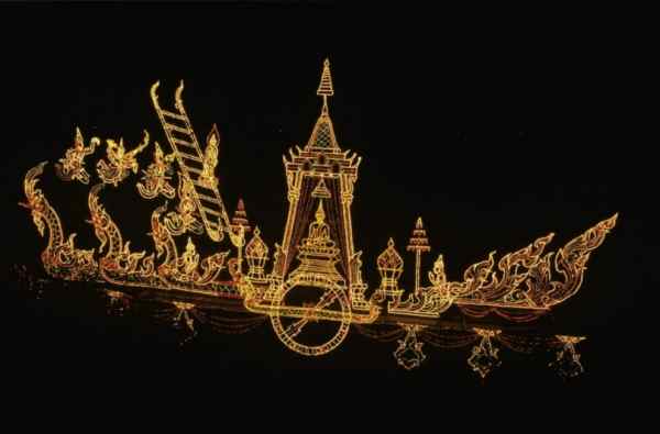 빛 보트 퍼레이드 축제 (Illuminated Boat Procession - Lai Puea Fai)