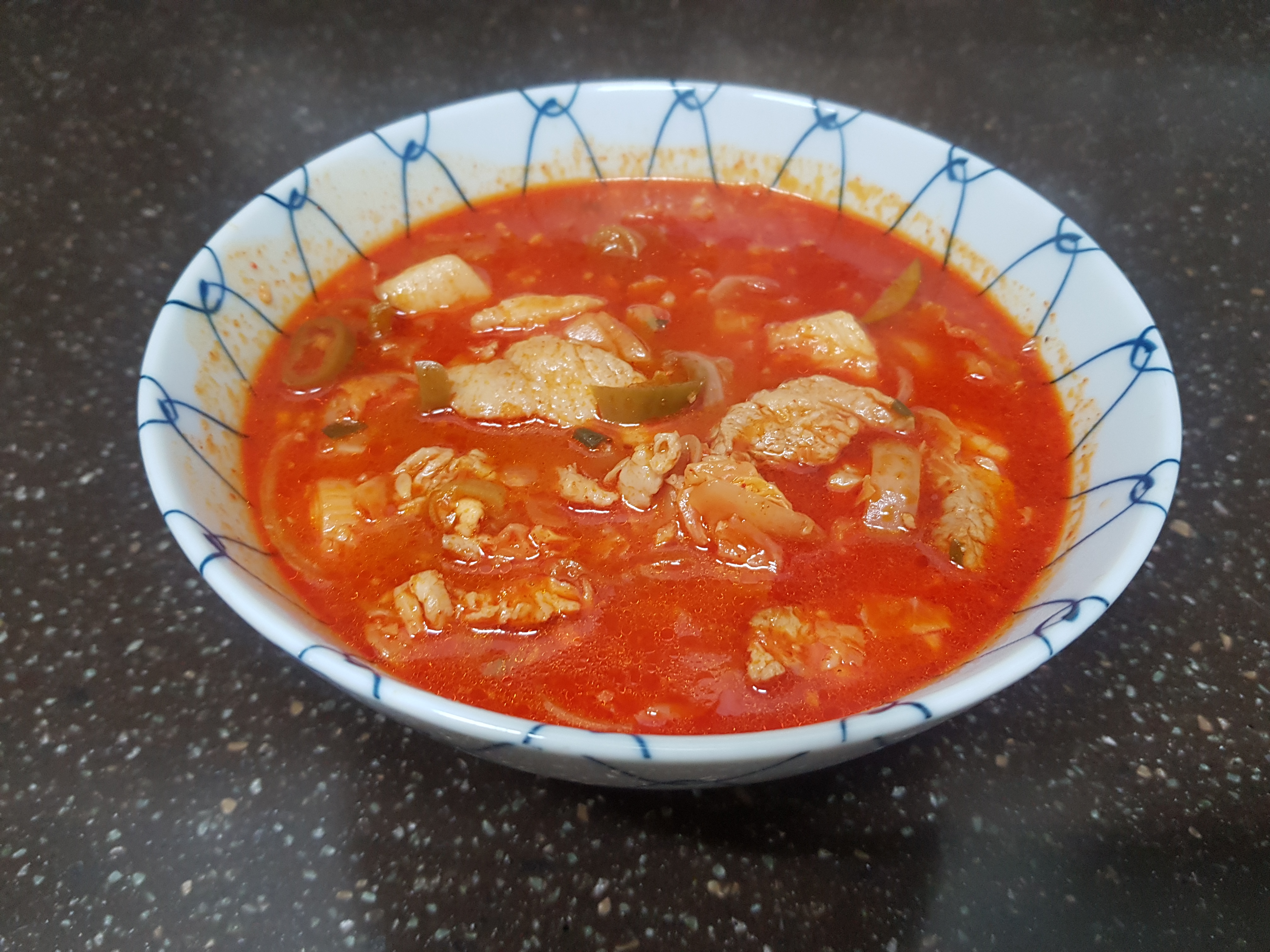  점심차렷 정쉡의 짬뽕같이 얼큰한 돼지고기 고추장 찌개