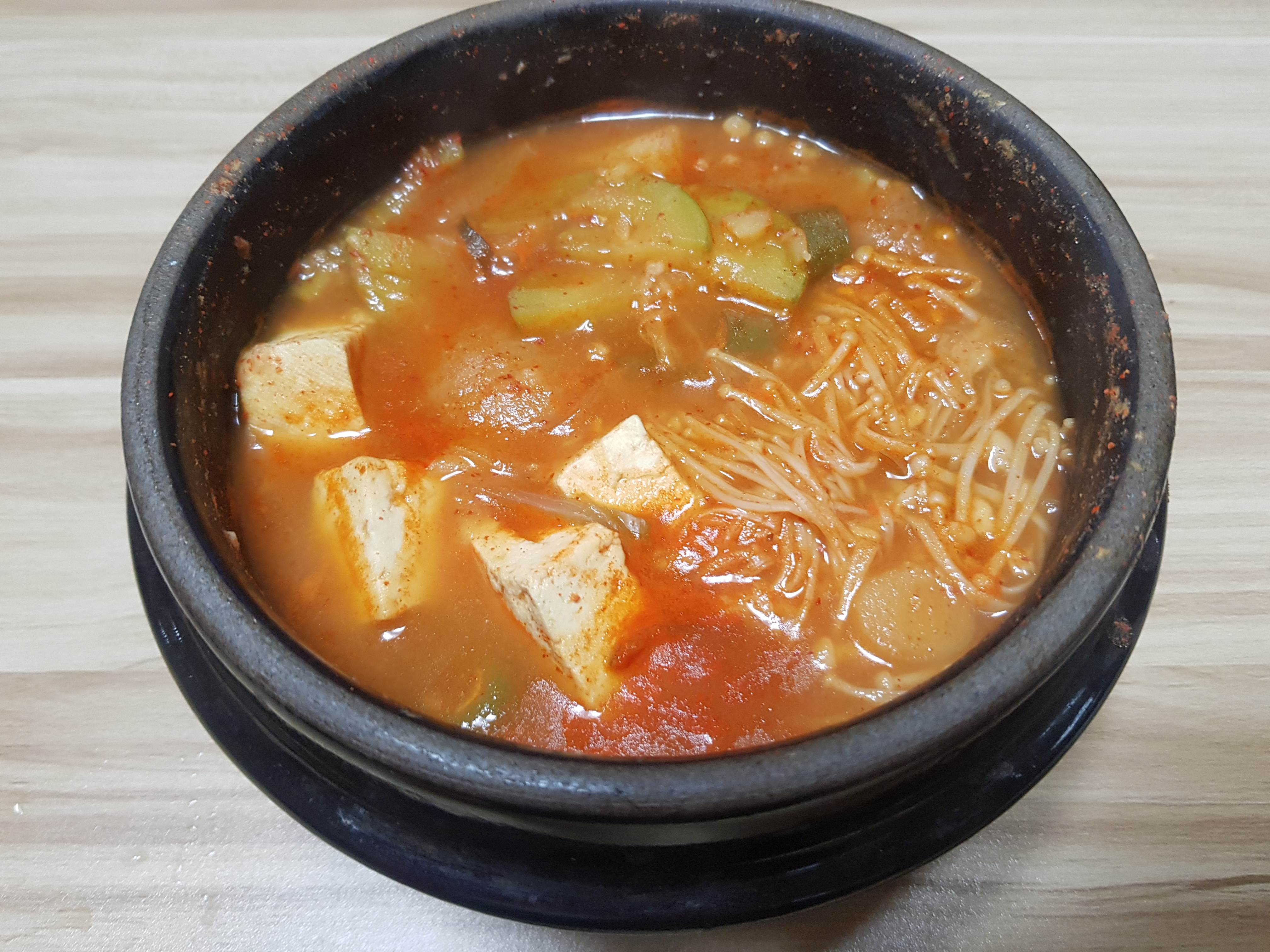  점심차렷 정쉡의 칼칼하고 구수한 집된장찌개