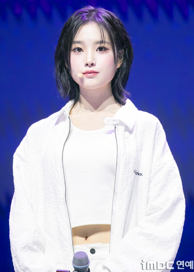 실시간 12인 단체 단발머리로 컴백하는 여돌...JPG | 인스티즈