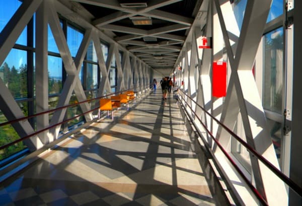 세계에서 가장 매력적인 스카이 브릿지 빌딩 TEN dramatic skybridges that push the limits of engineering