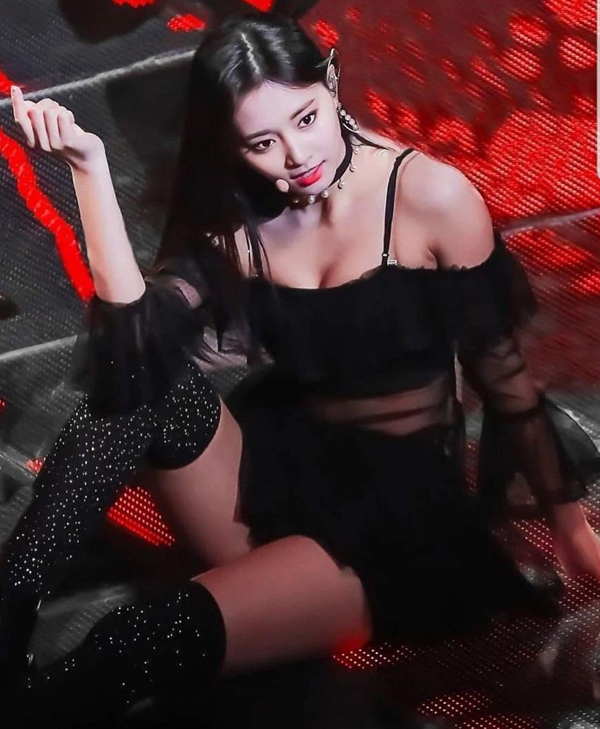  쯔위 프로필 키 나이 국적 트와이스 준케이 열애설 과거