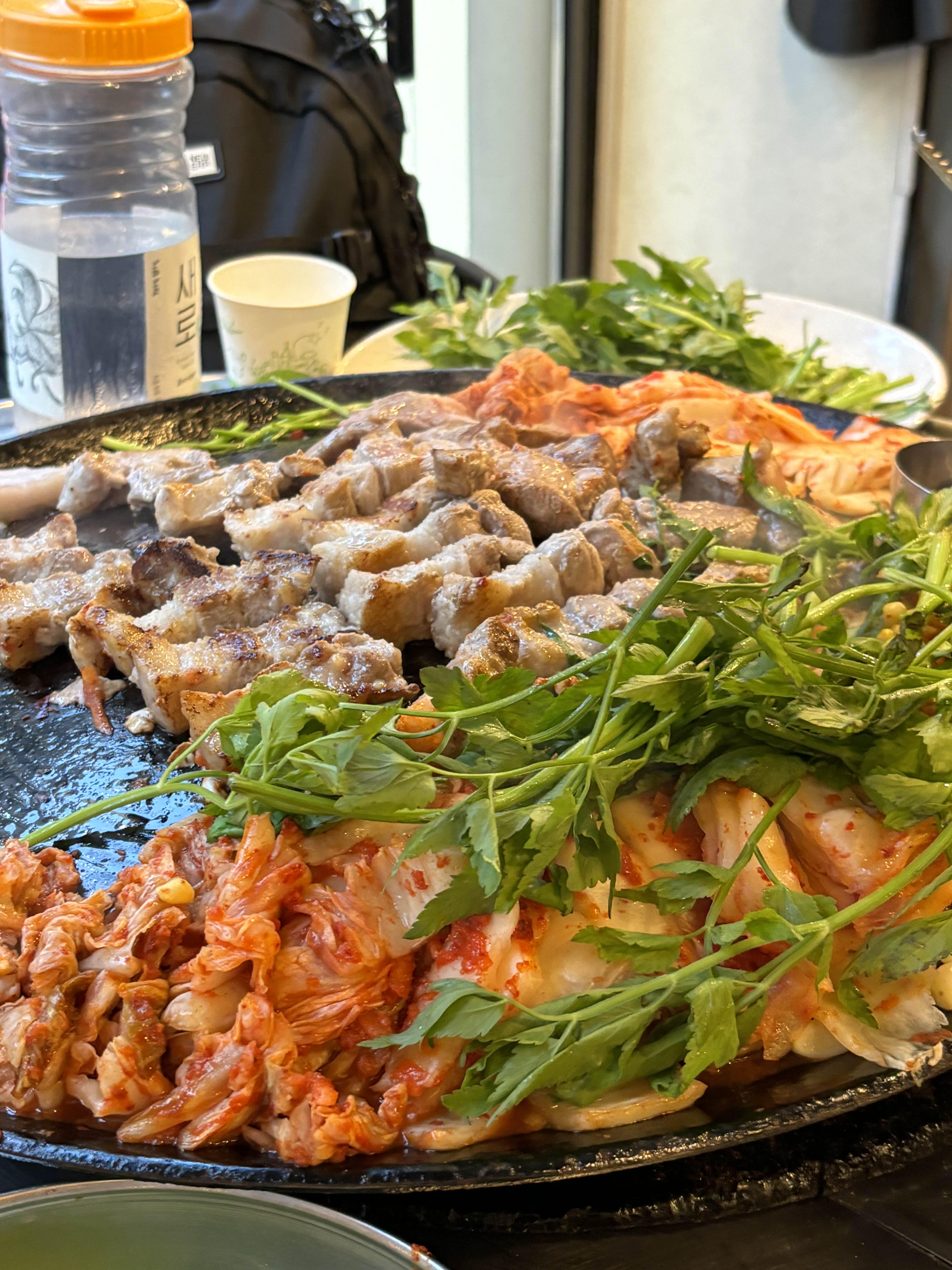 동두천솥뚜껑삼겹살 이미지