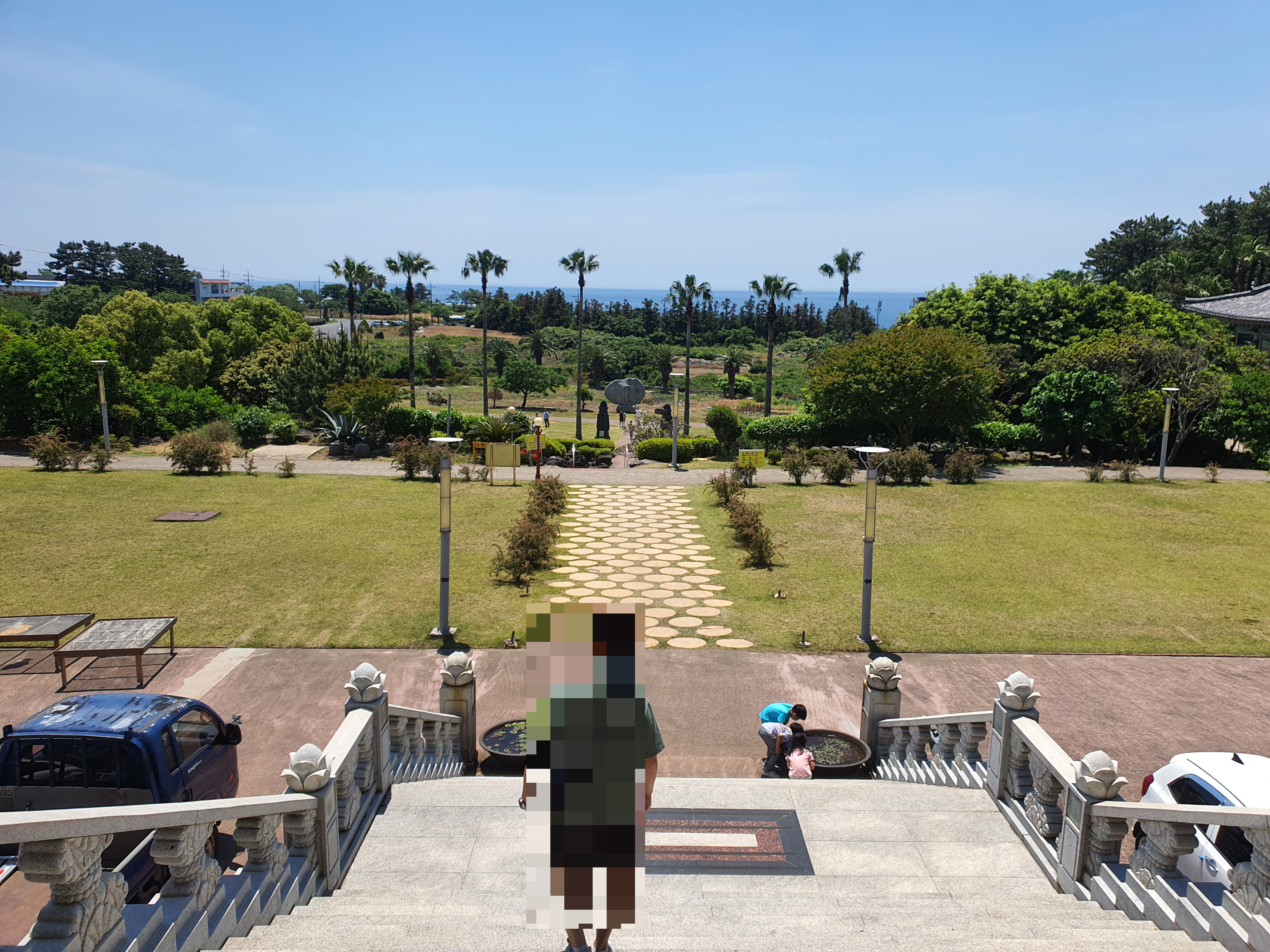 제주 서귀포시 약천사 : 동양 최대 규모 대적광전&#44; 극락도량