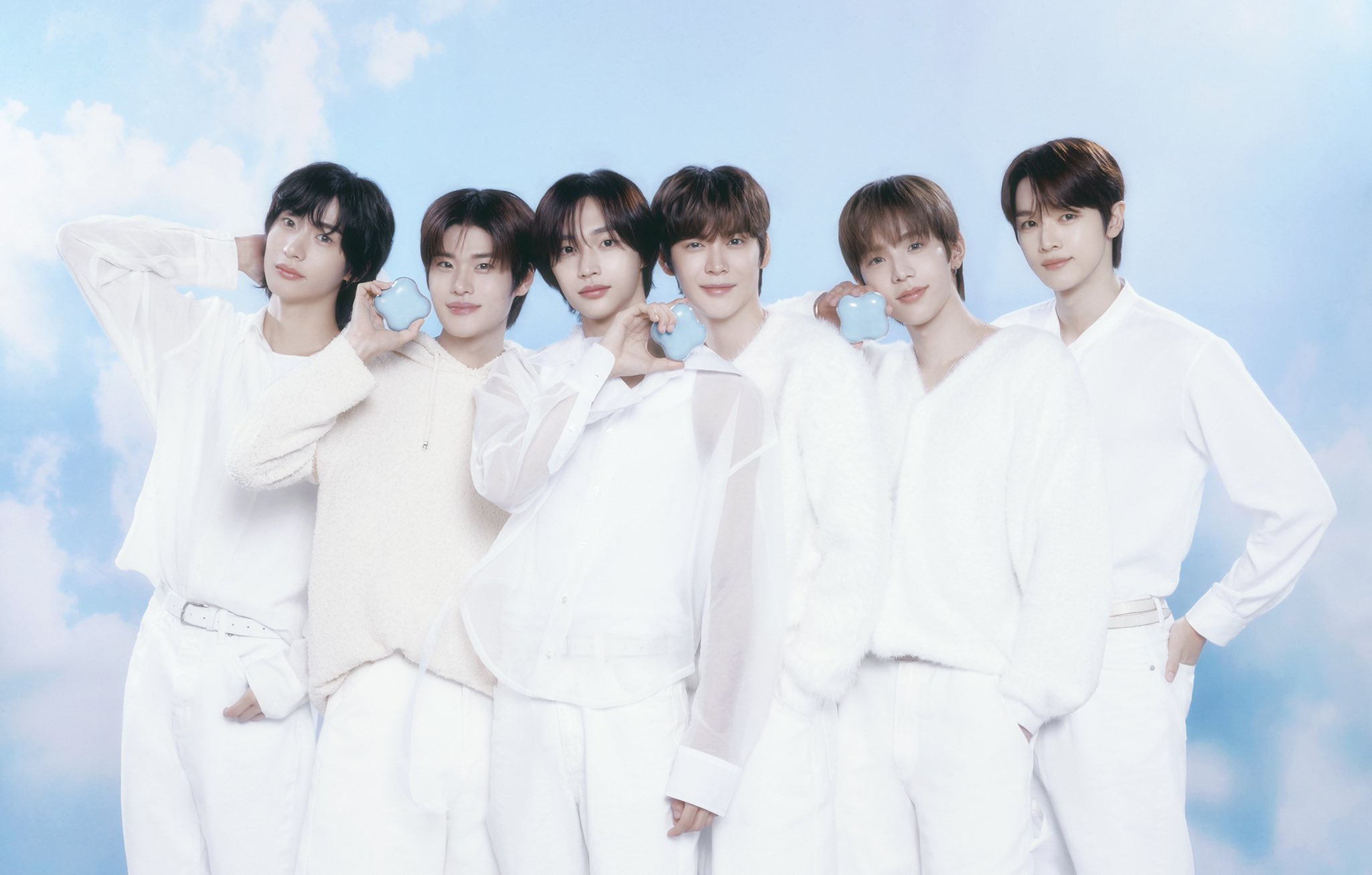 20250206에뛰드트위터가족사진