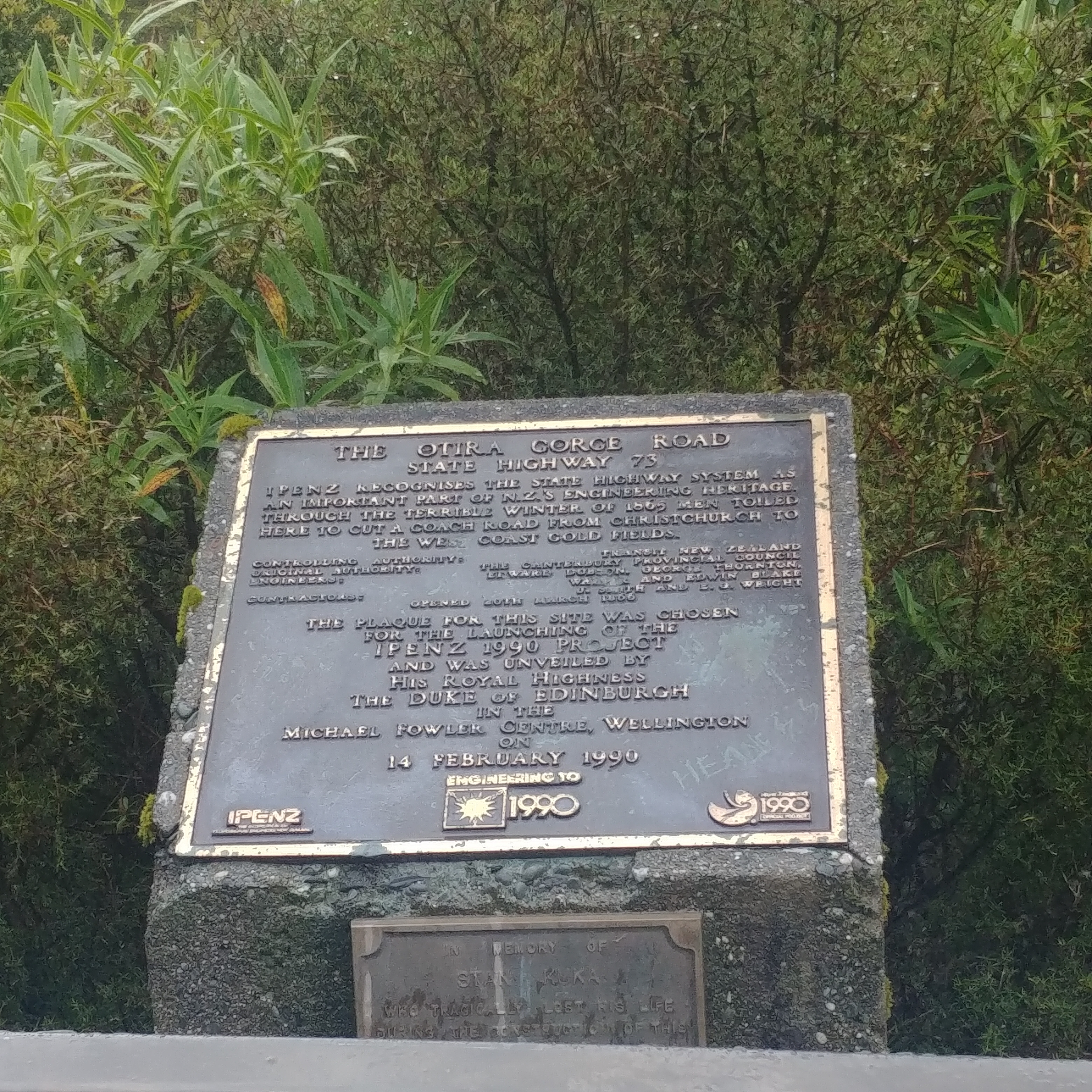 Otira Gorge Rock Shelter Lookout