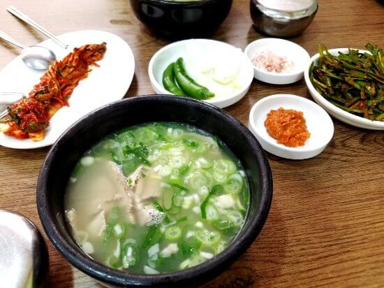부산여행-부산역-맛집-돼지국밥