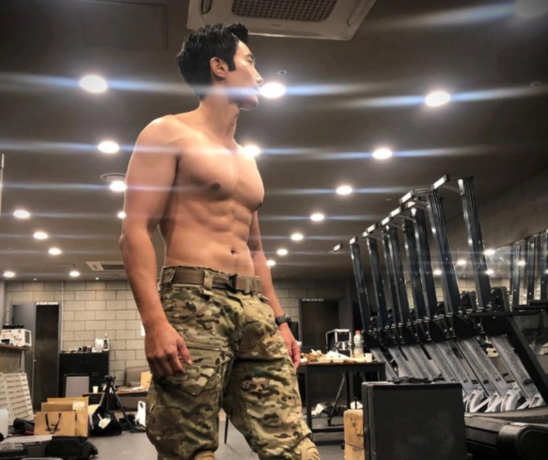 이근 대위 근황 구제역 폭행 논란 및 나이 국적 유튜브 인스타그램 프로필 정리 