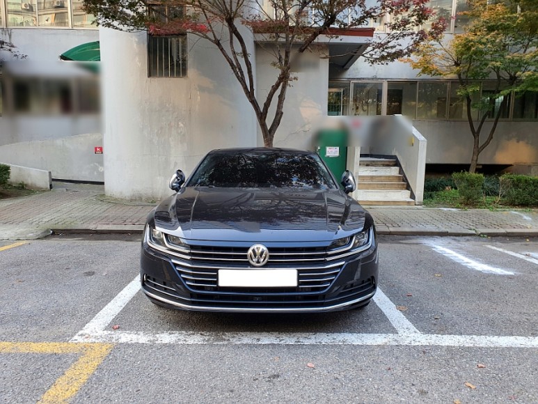 폭스바겐 아테온 2.0 TDI 엘레강스 프레스티지 4년이 지나도 정말 신선한 디자인! 2021 9