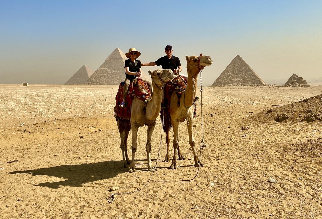 https://www.google.com/url?sa=i&amp;url=https%3A%2F%2Fwww.themodernpostcard.com%2Fa-day-in-giza-the-great-pyramid-ancient-memphis-a-camel-ride%2F&amp;psig=AOvVaw2len4SOUrMhyIprhegWIQV&amp;ust=1700556728118000&amp;source=images&amp;cd=vfe&amp;opi=89978449&amp;ved=0CBQQjhxqFwoTCJCd986Z0oIDFQAAAAAdAAAAABAv