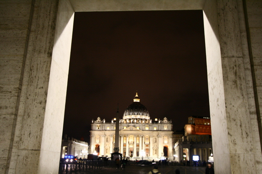 바티칸-성베드로성당-야경