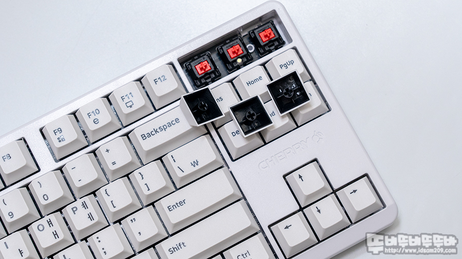  체리 CHERRY G80-3000S TKL 무보강 화이트 적축 키보드