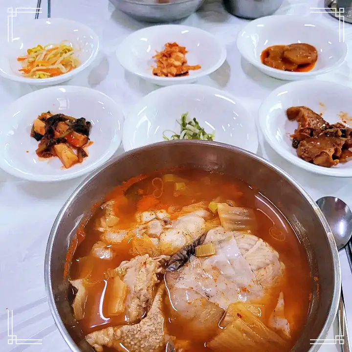 식객 허영만 백반기행 60년 노포 문희경 편 곰치국 문어볶음 장치조림 울진 맛집 소개