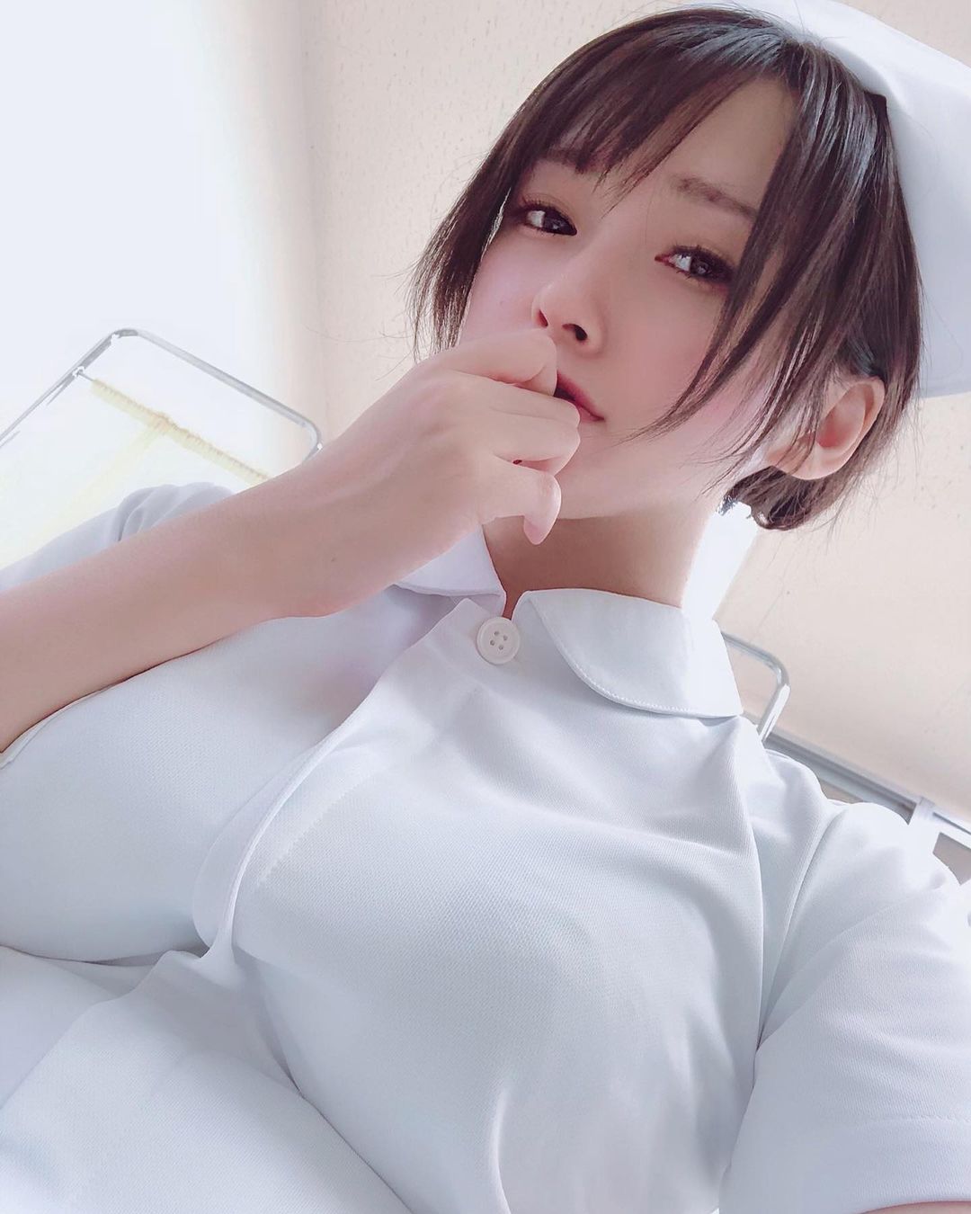  88년생 일본모델 시이나 키라 셀카 사진들 모음