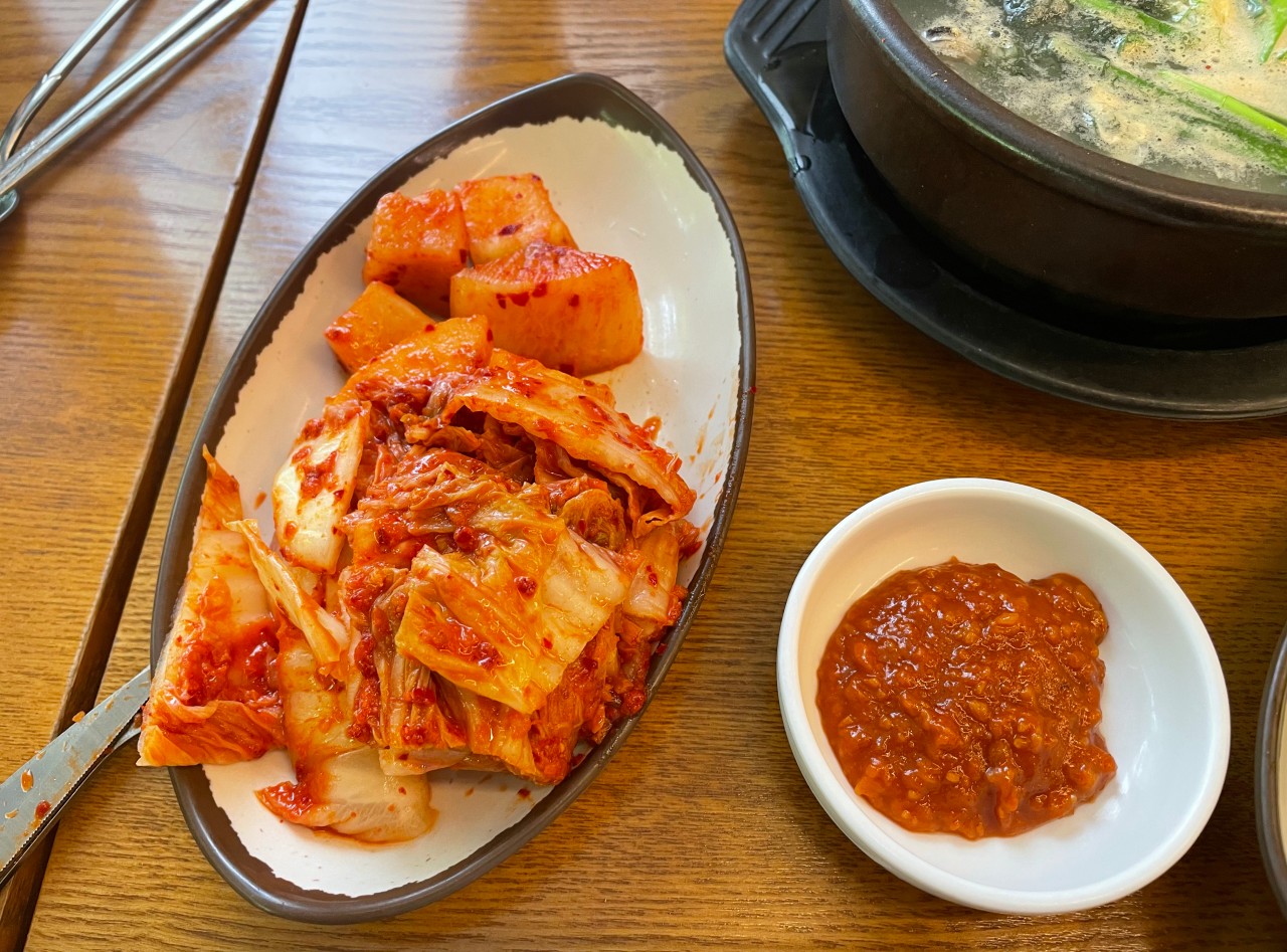 킨텍스 전시장 근처 맛집_굴토리_밑반찬